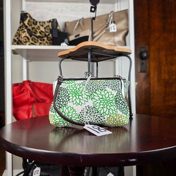 Handbags - Hana Koromo - Hanpu Gamaguchi Clasp Handbag in Green/White Floral Print
